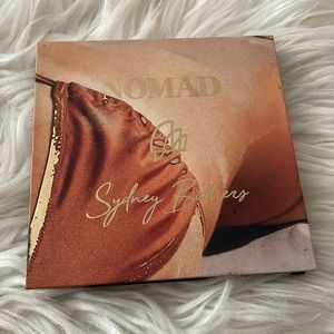 Nomad bronzer palette